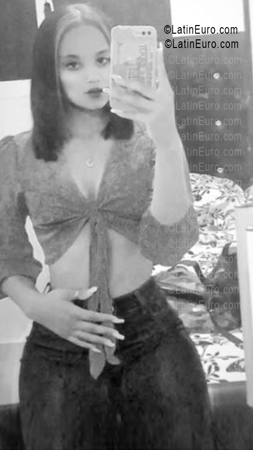 Date this attractive Dominican Republic girl Kate from Santo Domingo DO56728