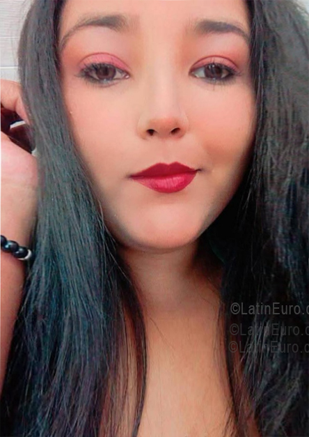 Date this beautiful Colombia girl Genesis from Barranquilla CO33538