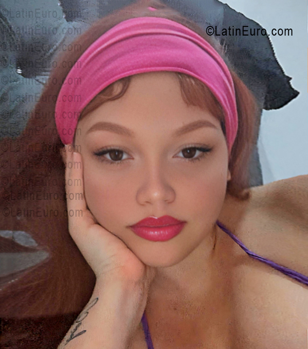 Date this stunning Dominican Republic girl Yuleisy from Santo Domingo DO55708