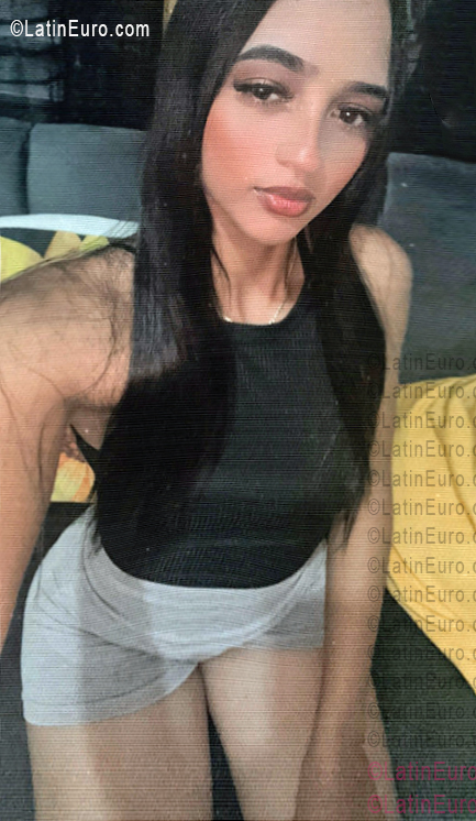 Date this fun Dominican Republic girl Yuliana from Puerto Plata DO55878