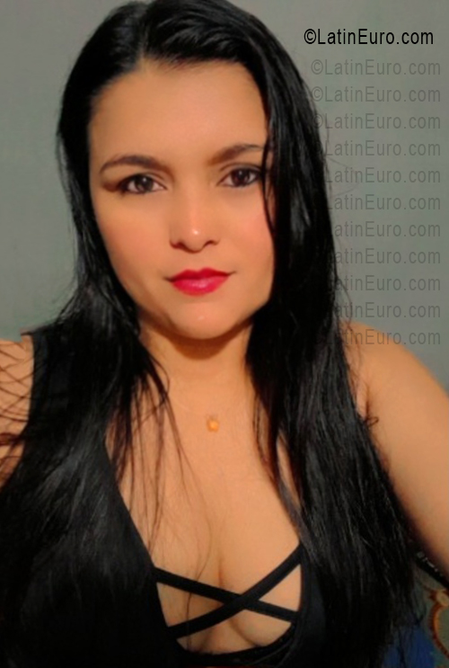 Date this athletic Colombia girl Nazareth from Medellin CO33594
