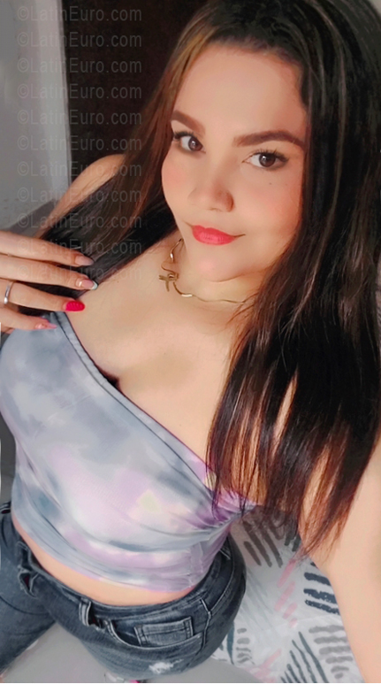 Date this cute Colombia girl Mati from Sahagun CO33601
