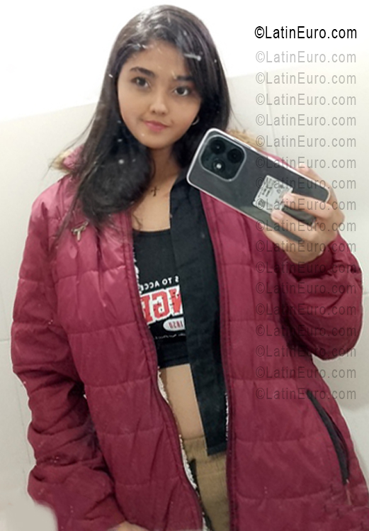 Date this hot Colombia girl Luisana from Barranquilla CO33606