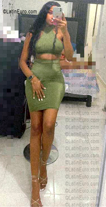 Date this delightful Dominican Republic girl Merlys from Santo Domingo DO56038