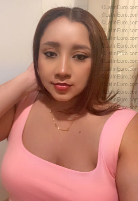 Date this gorgeous Panama girl Carissa from Panama City PA1426