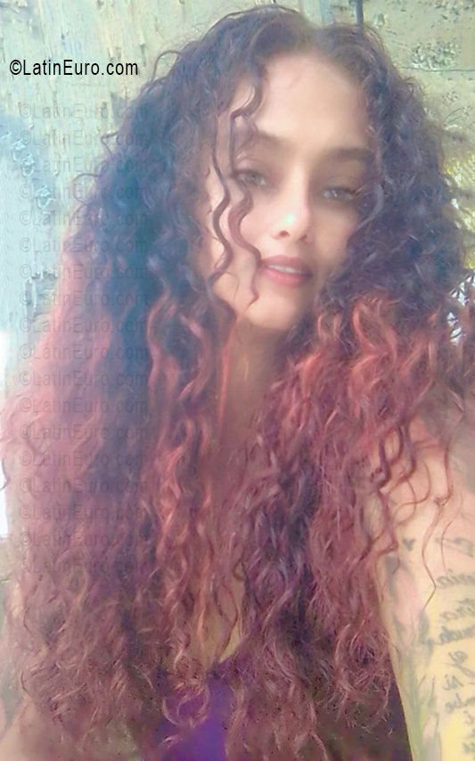 Date this hot Dominican Republic girl Ana from Santo Domingo DO56086