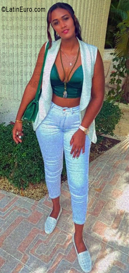 Date this sultry Dominican Republic girl Manuela from Santo Domingo DO56207
