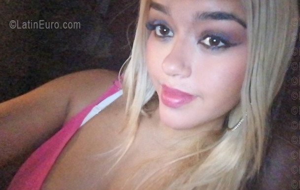 Date this sultry Venezuela girl Grey from Barcelona VE5575