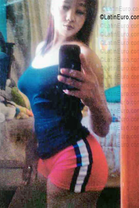 Date this young Dominican Republic girl Lina from Esperanza DO56541