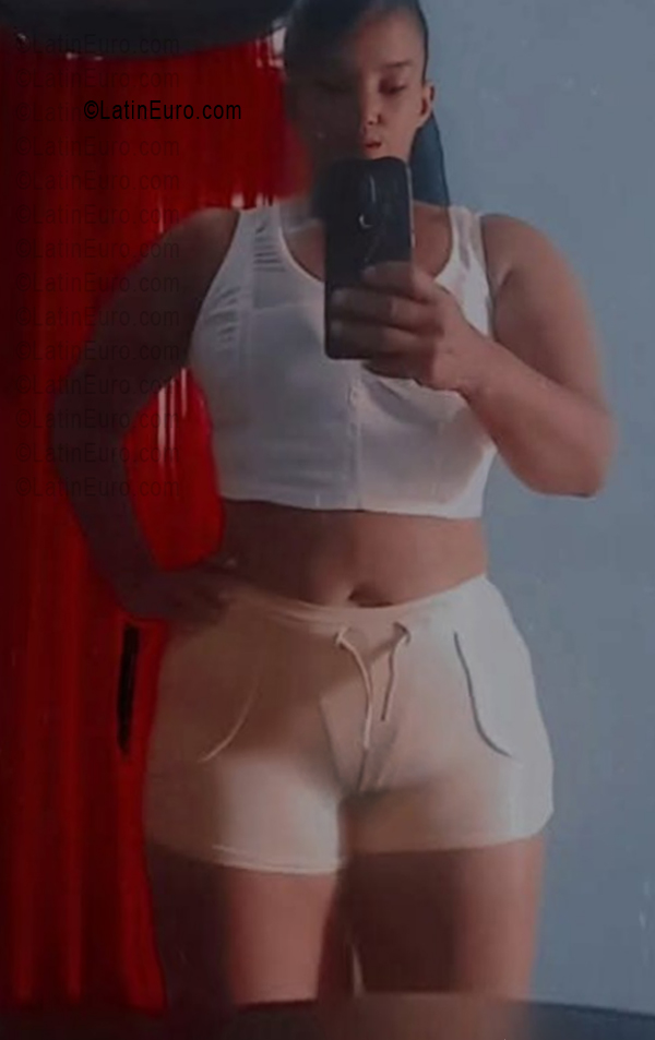 Date this foxy Dominican Republic girl Brythey from Santiago De Los Caballeros DO56558