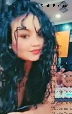 Date this charming Colombia girl Milagros from Barranquilla CO33769