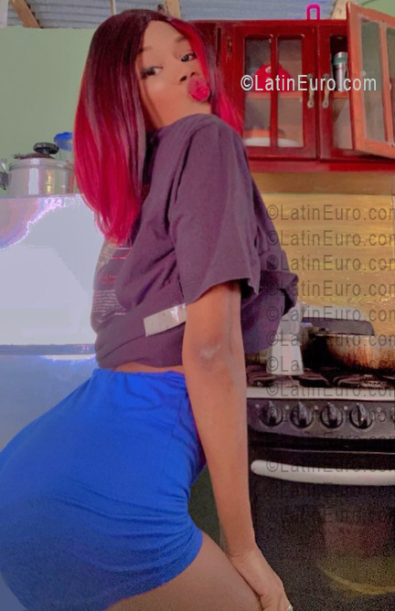 Date this gorgeous Dominican Republic girl Ester from Santo Domingo DO56667