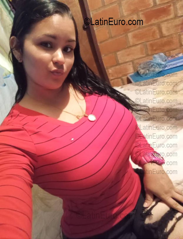 Date this exotic Venezuela girl Yolin from Caracas VE5724