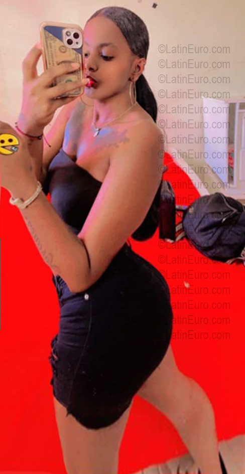 Date this voluptuous Dominican Republic girl Esther from Santiago De Los Caballeros DO56741