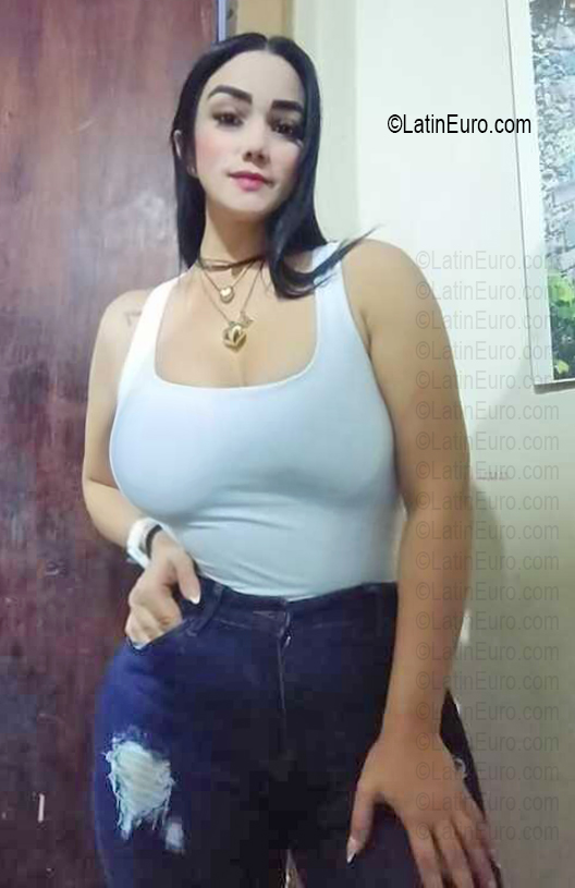 Date this exotic Venezuela girl Honey from Maracaibo VE5727