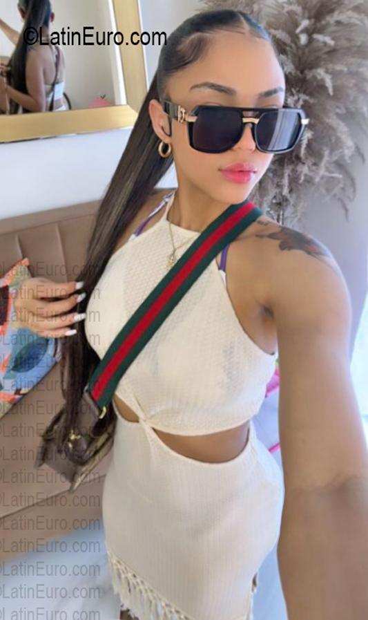 Date this funny Dominican Republic girl Raysa from Santo Domingo DO56763