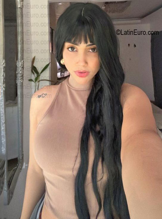 Date this beautiful Dominican Republic girl Dulce from Santo Domingo DO56764