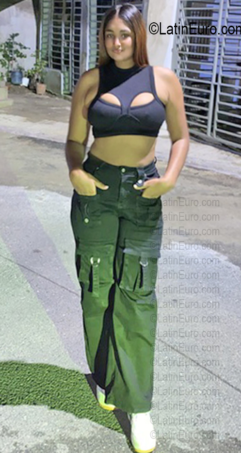 Date this cute Dominican Republic girl Sanairy from Santo Domingo DO56792