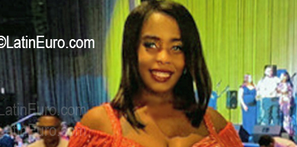 Date this attractive Dominican Republic girl Lise from Santo Domingo DO56811