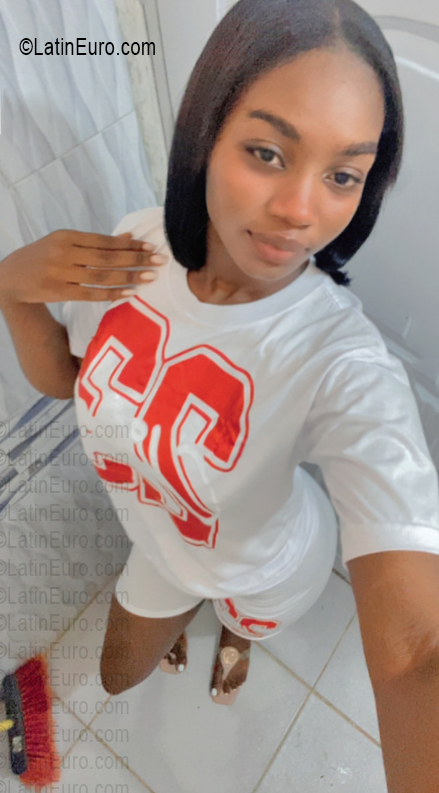 Date this nice looking Dominican Republic girl Irene from San Pedro De Macoris DO56836