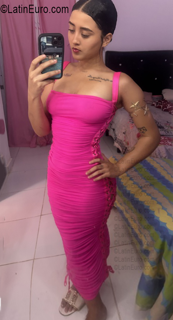 Date this funny Dominican Republic girl Michelle from La Romana DO56883