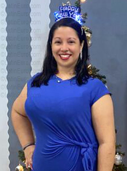 Date this charming Panama girl YARI from Panama PA1441