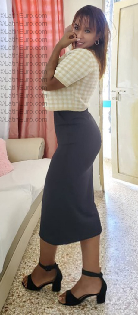 Date this pretty Dominican Republic girl Soribel from Santo Domingo DO57054