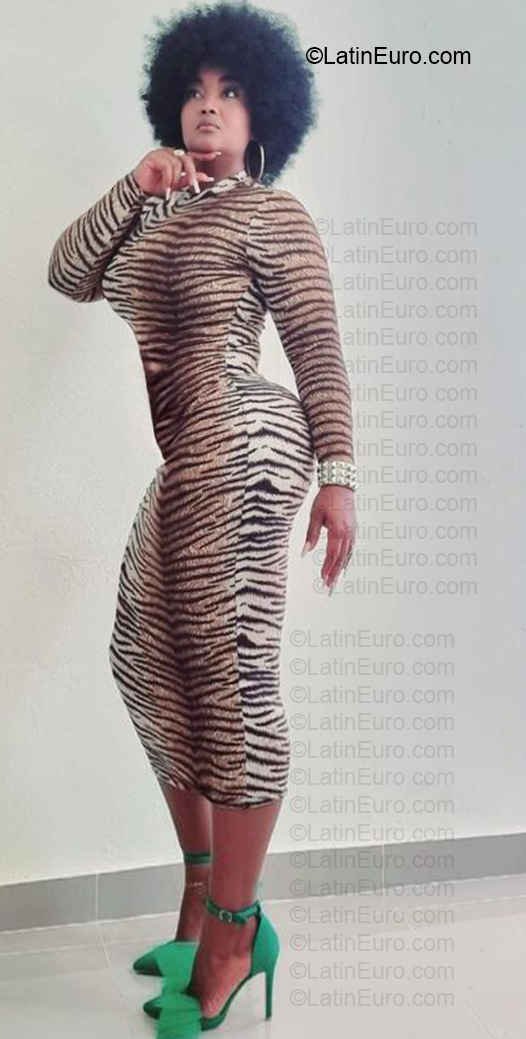 Date this delightful Dominican Republic girl Negrita from Ato Mayor DO57063