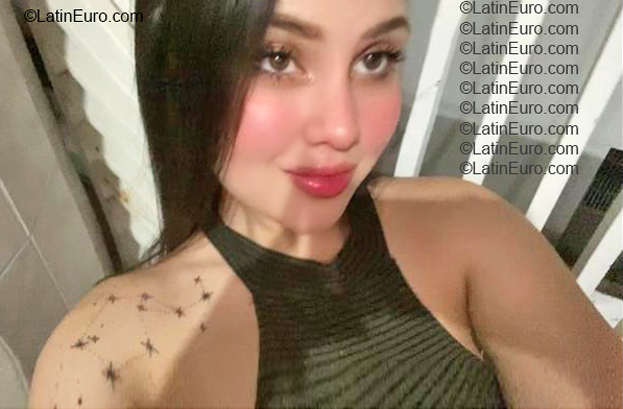 Date this happy Colombia girl Angeles from Guajira CO33877