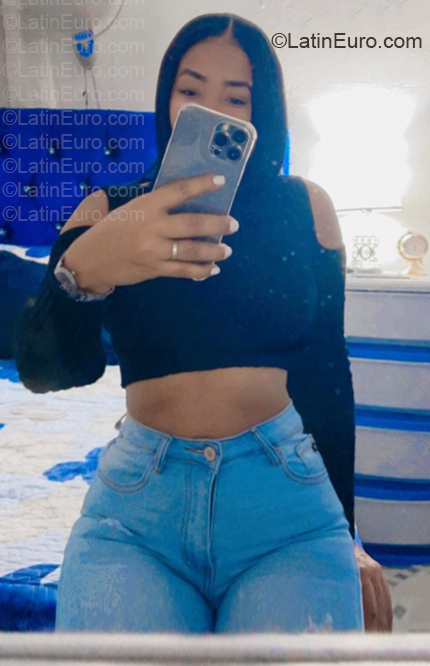 Date this fun Dominican Republic girl Mary from Santiago DO57093