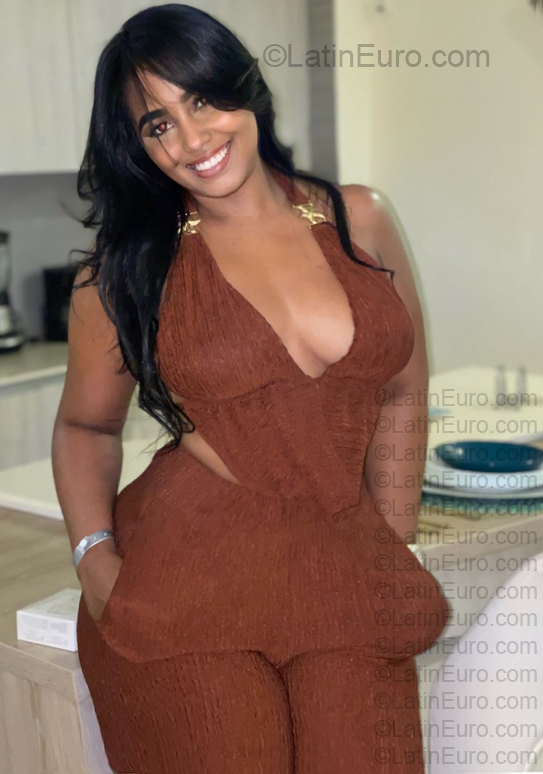 Date this funny Colombia girl Johana from Cartagena CO33880