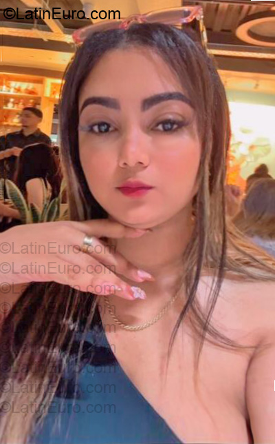 Date this cute Dominican Republic girl Rossy from Santo Domingo DO57098