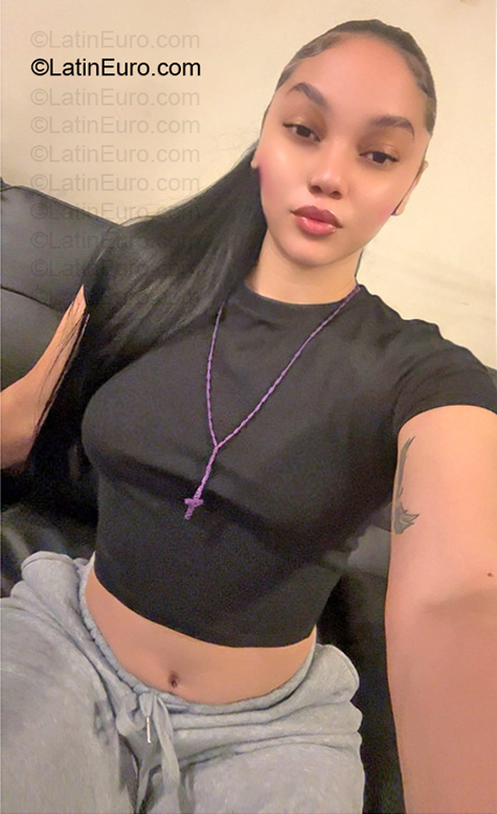 Date this cute United States girl Lesley from New York US25778