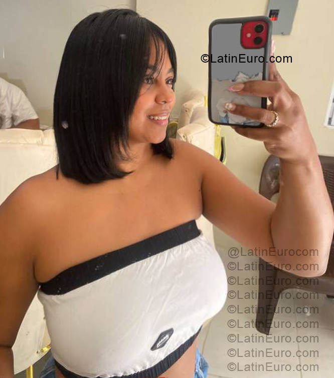 Date this lovely Dominican Republic girl Rous from Distrito Nacional DO57288