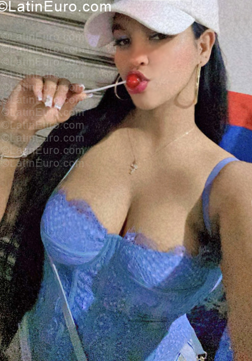 Date this charming Dominican Republic girl Fatima from Santiago DO57327
